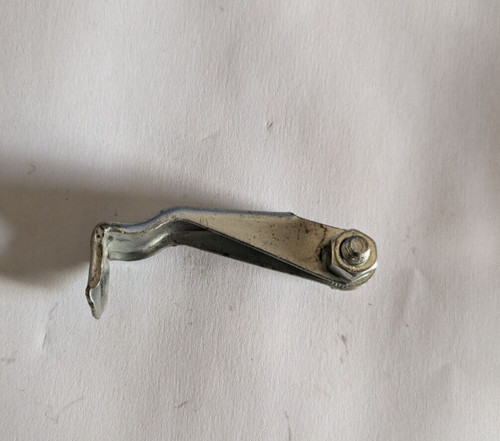 Patte support fixation - fixation, de
