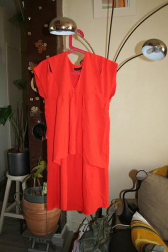 Robe découpes modèle - à,