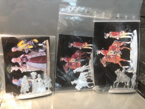 Figurines plat étain - plat, d'étain