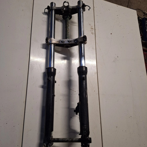 Fourche honda 750 - vfr, rc24