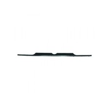 Moulure sous calandre