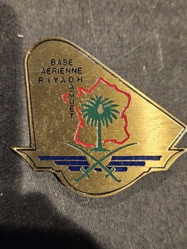 Insigne pucelle militaire - insigne,