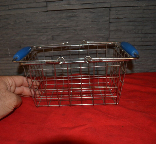 Ancien petit panier - , à