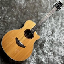 Yamaha APX700 2 Thin Body guitare électrique acoustique Spruce Top Cutaway