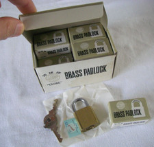 NEUF VINTAGE Lot de 12 cadenas ( taille size 1 ) GLOBE padlock lucchetto