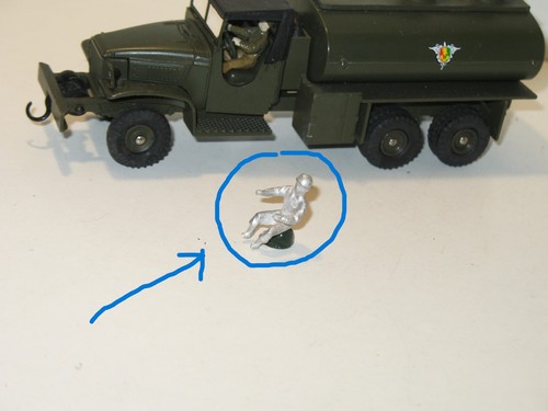 R03 dinky toys soldat - toys,, 1