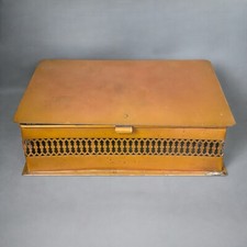 Ancienne boîte ajouré