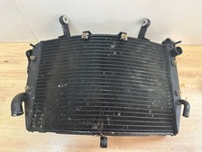 UN RADIATEUR ORIGINE YAMAHA