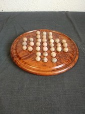 Jeu de solitaire en bois