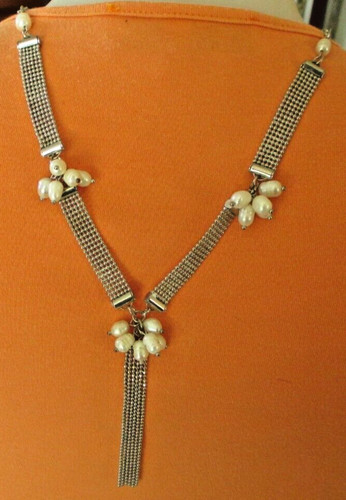 Superbe collier couleur argent - collier,