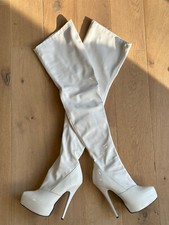 Karla Malthon Italy white