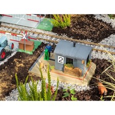 Pola G 330878 - Maison De Garde Avec Figurine Mobile Offre Spéciale Neuf