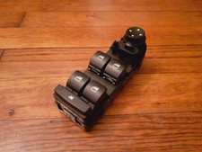 interrupteur commande lève vitre BMW série 3 E90  OEM  9132139-02      9132139