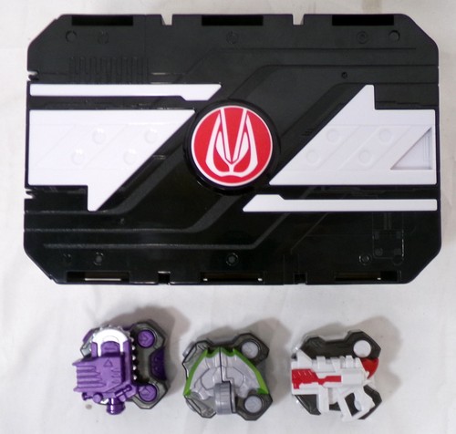 Bandai kamen rider geats - bandai,
