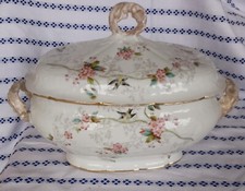 Soupière motif floraux