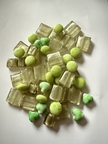 Lot perles assorties vertes - , et