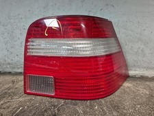 Feu arriere principal droit