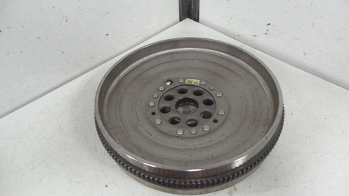 Volant moteur mercedes benz - moteur, a