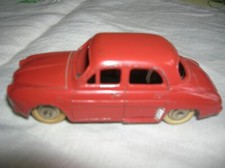 DINKY TOYS  D ORIGINE RENAULT DAUPHINE  REF 24 E