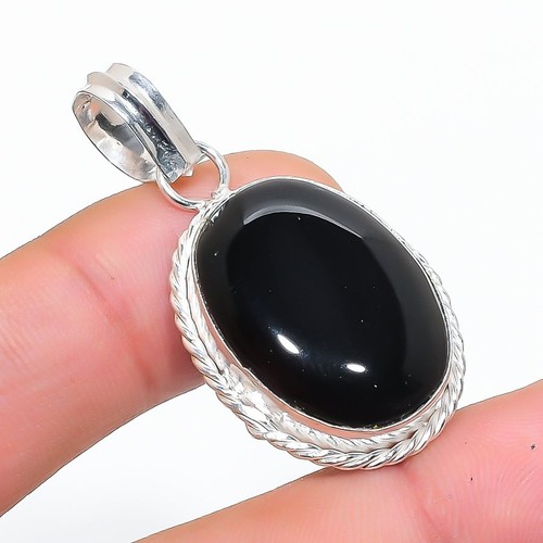 Pendentif pierre précieuse