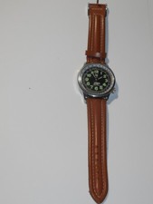 MONTRE LIP AVEC BRACELET EN CUIR