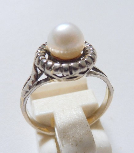 Bague gris massif - 18, carats