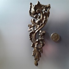 Ancienne décoration frise ornement fronton de meubles, en bronze ou laiton