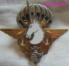 IN23398 - insigne Opération LICORNE, opaque, matriculé série J, (10° Mandat)