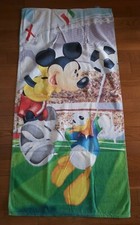 Serviette de plage / drap de bain – MICKEY MOUSE DONALD DUCK au football 70x140