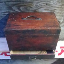 Outil zenibako coffre en bois
