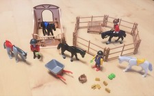 playmobil   lot 5 chevaux  3 personnages box enclos poney club hippisme