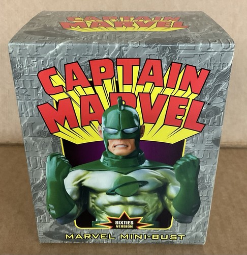 Captain marvel mini bust - captain,