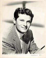 ORIGINAL VINTAGE CINEMA STILL PHOTO CINEMA AMERICAN ACTOR DEWEY MARTIN