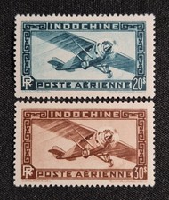 2 TRÈS BEAUX TIMBRES