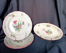 3 assiettes plates + 1 ravier