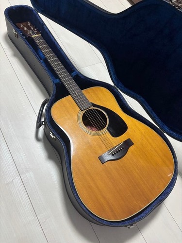 Guitare acoustique vintage
