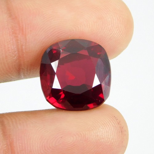 Grenat rouge almandin naturel
