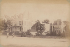 France, Hommes à vélo devant