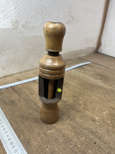 Bouchonneuse old tool outil - bouchonneuse,