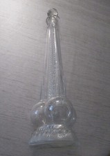 BOUTEILLE ANCIENNE EN VERRE EN FORME DE TOUR EIFFEL AVEC BOUCHON HAUTEUR 48 CM