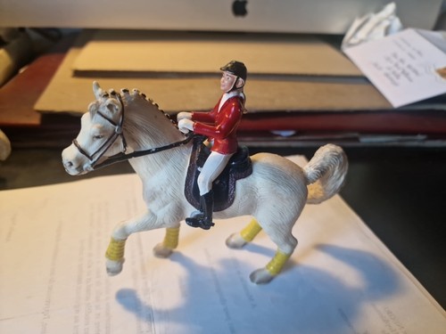 Cavaliere scleich sur cheval - cavaliere,