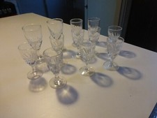 lot de 12 Ancien verre torsadé à pied  Vin Raisin Alcool Cave - Old glass