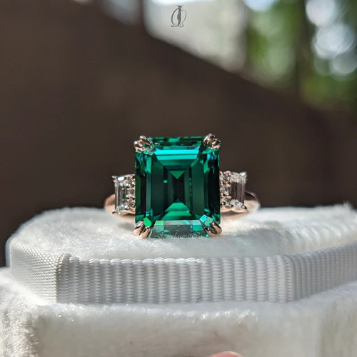Emerald cut natural - cut,