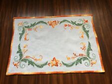 Napperon ancien brodé de