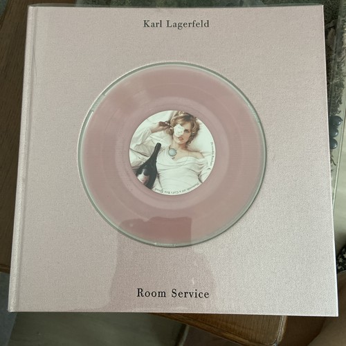 Livre room service - livre,