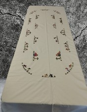 Nappe brodée faite - faite, main