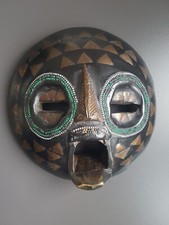 Masque africain Congo Ethnie LUBA incrustation cuivres perles