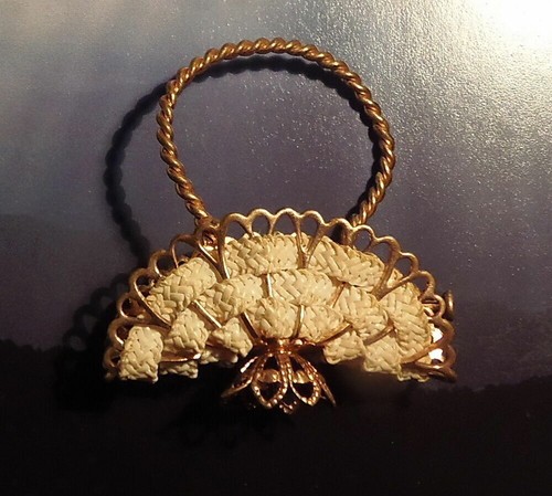 Broche vintage typique - broche,