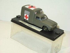 SOLIDO, voiture militaire peugeot 403 ambulance , verem