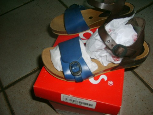 Neuves sandales kickers cuir - neuves,